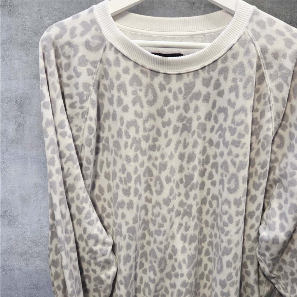 Victoria's secret xxl soft leopard print crew neck sweatshirt super soft!